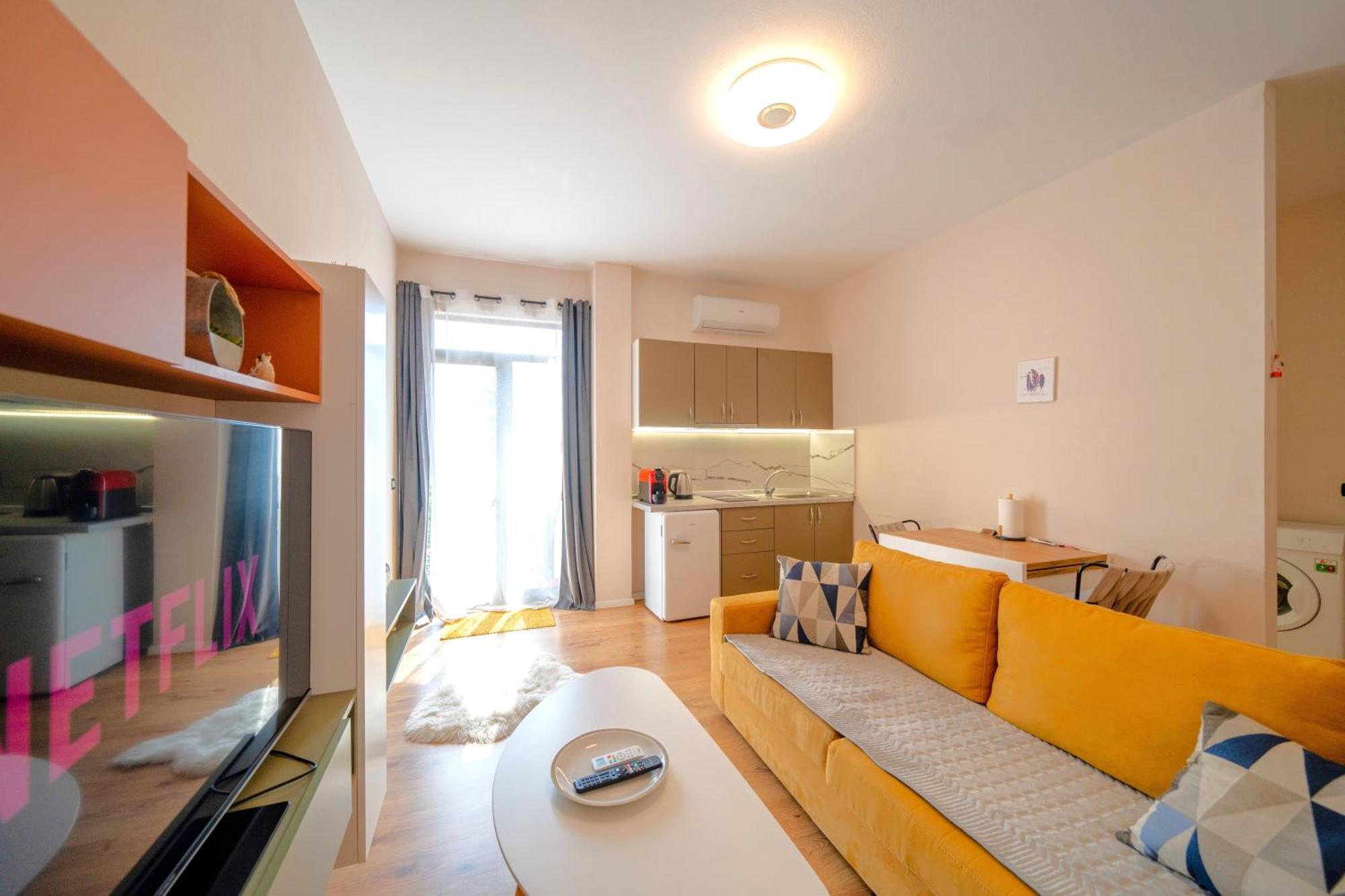 Colorful Comfy Condo Central Tirana Exterior foto